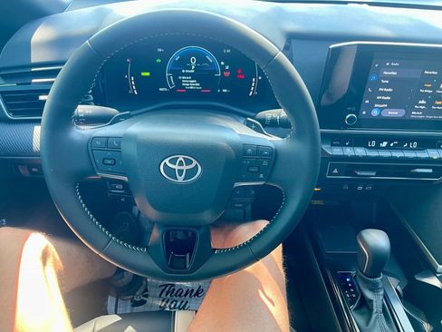 Used 2025 Toyota Camry SE w/ Convenience Package FWD image 13