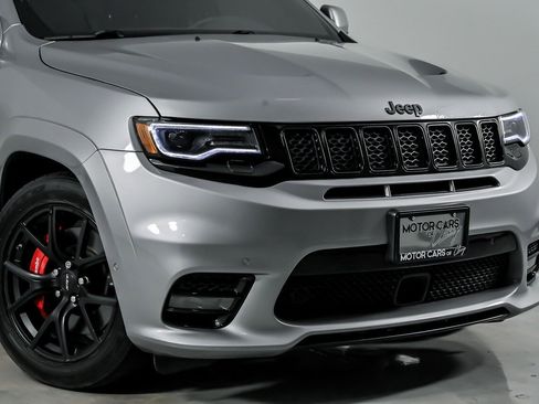 Used 2019 Jeep Grand Cherokee SRT AWD/4WD image 3