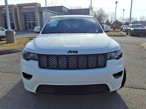 Used 2019 Jeep Grand Cherokee Altitude image 20