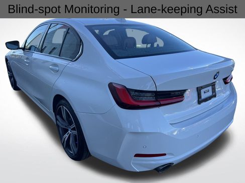 Used 2023 BMW 330i Sedan w/ Driving Assistance Package image 9