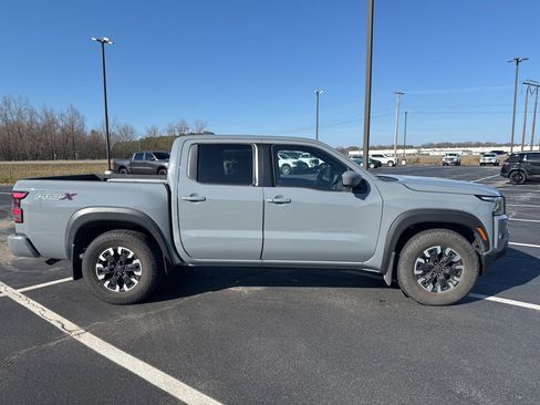 Used 2022 Nissan Frontier Pro-X image 4
