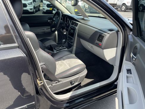Used 2006 Dodge Charger SRT8 w/ SRT Option Group III RWD image 22