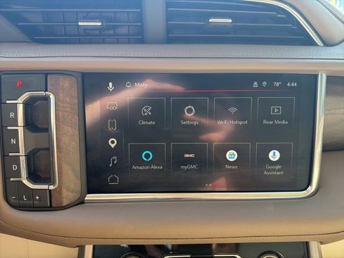Used 2024 GMC Yukon Denali AWD/4WD image 16
