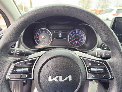 Used 2023 Kia Forte LXS image 19