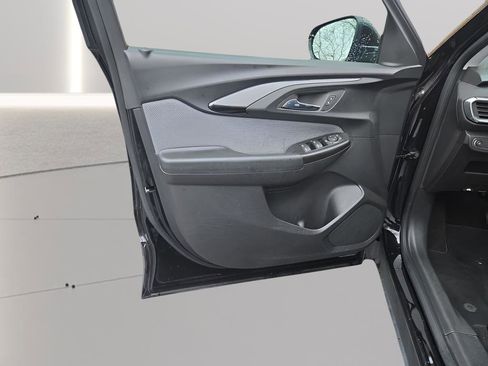 Used 2023 Chevrolet TrailBlazer LT w/ Convenience Package image 18