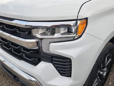 Used 2023 Chevrolet Silverado 1500 LT image 6