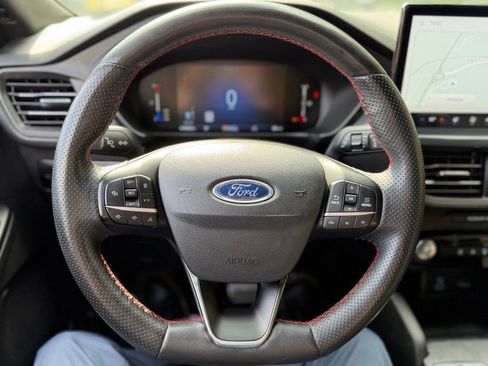 Used 2023 Ford Escape ST-Line Select w/ Tech Pack #1 AWD/4WD image 7