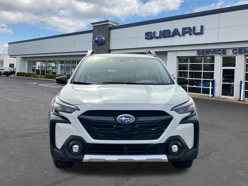 Used 2023 Subaru Outback Limited image 2