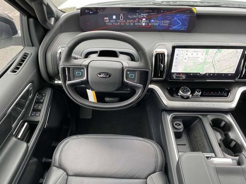 New 2025 Ford Expedition Max Platinum w/ Stealth Performance Package AWD/4WD image 10