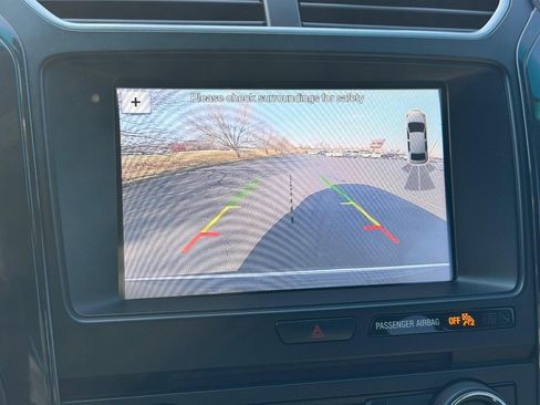 Used 2018 Ford Explorer XLT w/ Equipment Group 201A image 24