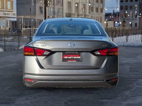 Used 2022 Nissan Altima 2.5 SV FWD image 7