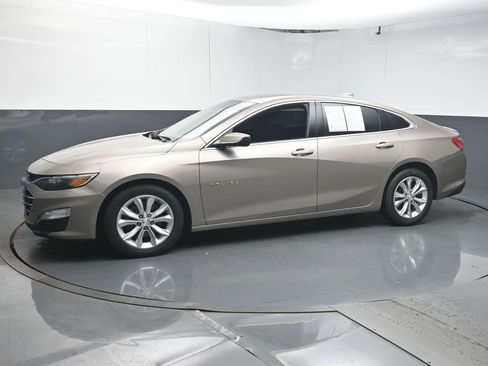 Used 2023 Chevrolet Malibu LT w/ Driver Confidence Package image 4