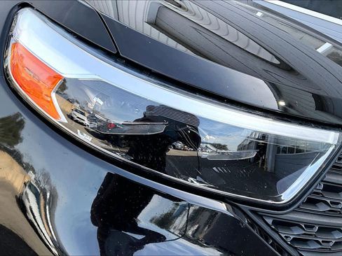 Used 2021 Ford Explorer Base image 26