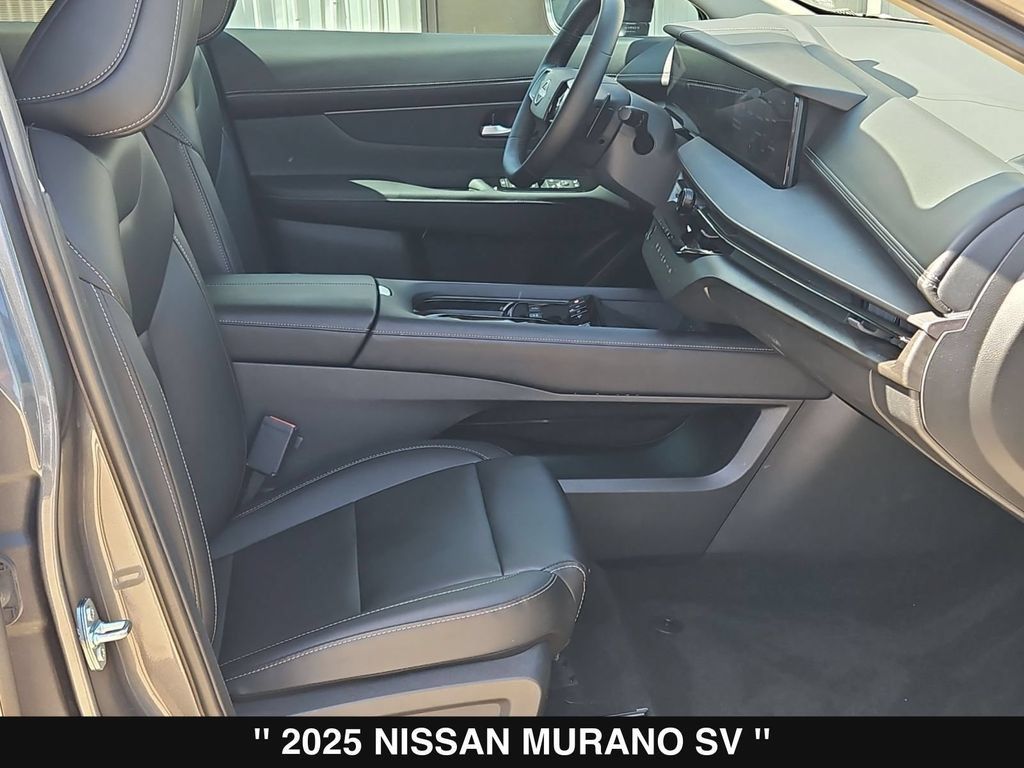 Used 2025 Nissan Murano SV FWD image 29