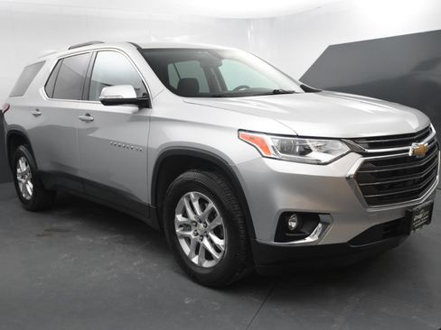 Used 2018 Chevrolet Traverse LT image 7