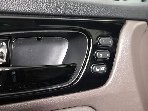 Used 2019 Honda Odyssey Elite image 17