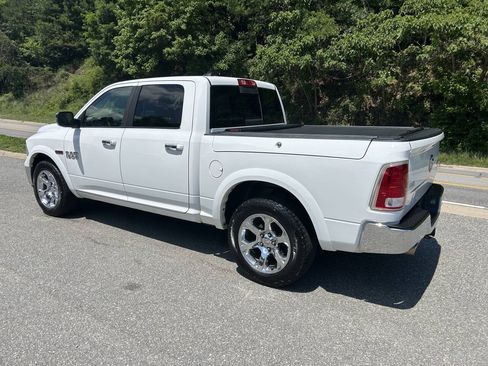 Used 2015 RAM 1500 Laramie AWD/4WD image 4