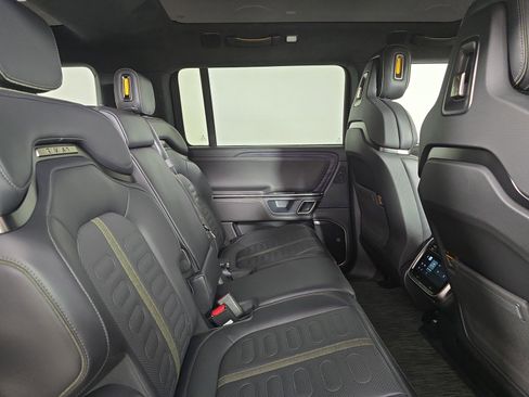 Used 2024 Rivian R1S Adventure AWD/4WD image 24