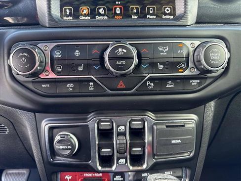 Used 2021 Jeep Wrangler Unlimited Rubicon w/ Trailer Tow Package AWD/4WD image 12