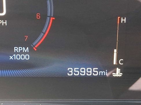 Used 2024 Chevrolet Trax RS w/ Driver Confidence Package image 20