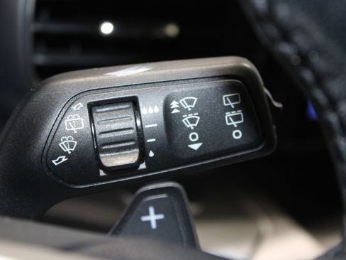 Used 2021 Ford Explorer XLT w/ Equipment Group 202A AWD/4WD image 21