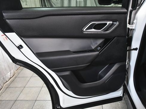 Used 2023 Land Rover Range Rover Velar R-Dynamic S image 13