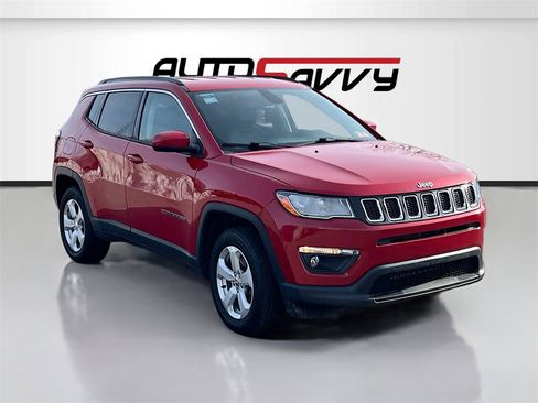 Used 2019 Jeep Compass Latitude image 1