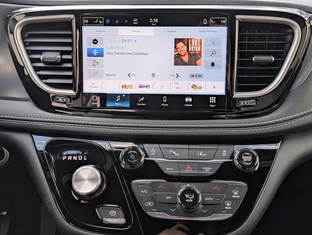 New 2026 Chrysler Pacifica Select FWD image 9