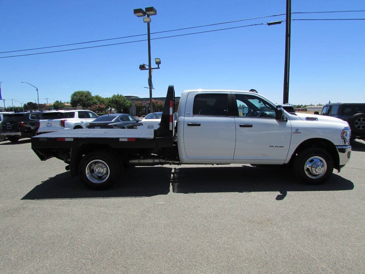 Used 2024 RAM 3500 SLT w/ Quick Order Package 2YG SLT AWD/4WD image 5