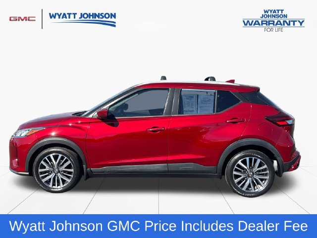 Used 2022 Nissan Kicks SV w/ Exterior Package FWD image 2