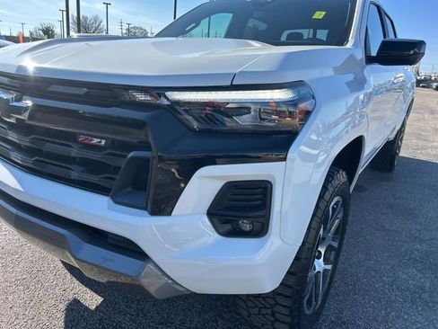 Used 2024 Chevrolet Colorado Z71 w/ Z71 Convenience Package 2 image 9