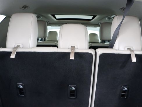 Used 2022 Nissan Pathfinder SL w/ SL Premium Package image 31