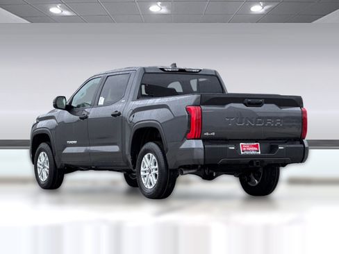 New 2026 Toyota Tundra SR image 7