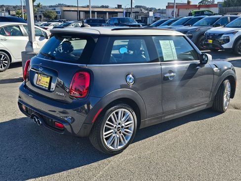 Used 2020 MINI Cooper S w/ Premium Package image 4