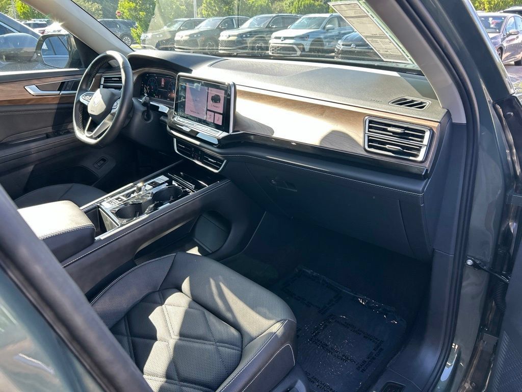 Certified 2026 Volkswagen Atlas SE w/ Panoramic Sunroof Package FWD image 43