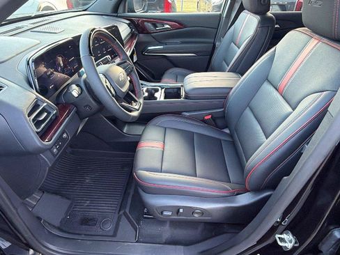 New 2027 Chevrolet Traverse RS w/ LPO, Floor Liner Package FWD image 16