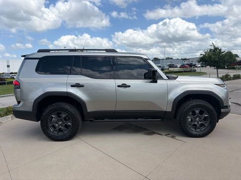 Used 2025 Lexus GX 550 w/ Accessory Package (CT) AWD/4WD image 17