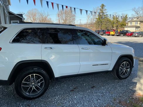 Used 2017 Jeep Grand Cherokee Limited image 4