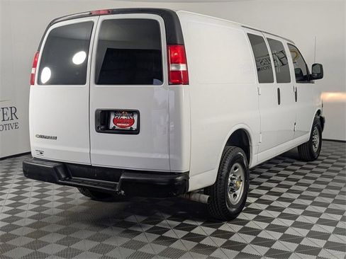Used 2022 Chevrolet Express 2500 w/ Driver Convenience Package image 7
