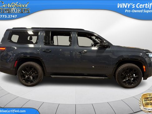 Used 2024 Jeep Wagoneer Series II AWD/4WD image 4