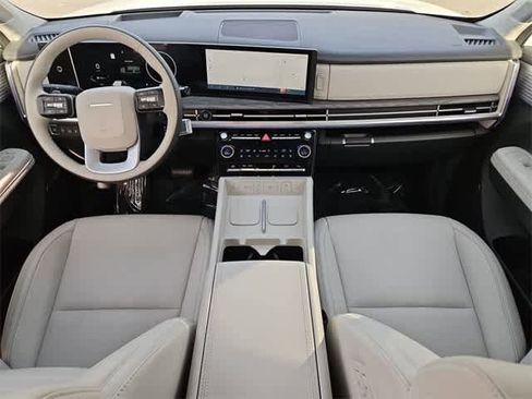 Certified 2025 Hyundai Santa Fe Calligraphy image 15