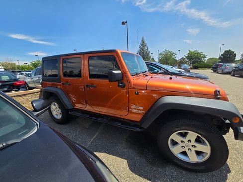 Used 2011 Jeep Wrangler Unlimited Sport AWD/4WD image 16