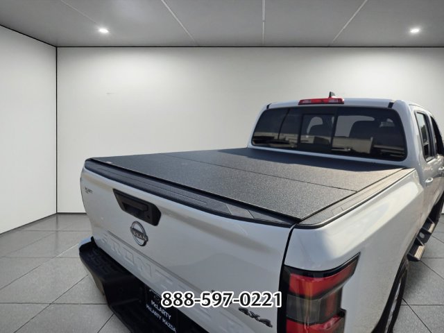 Used 2022 Nissan Frontier SV AWD/4WD image 18