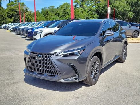 Used 2025 Lexus NX 250 FWD w/ Towing Package (2000 Lbs) image 5