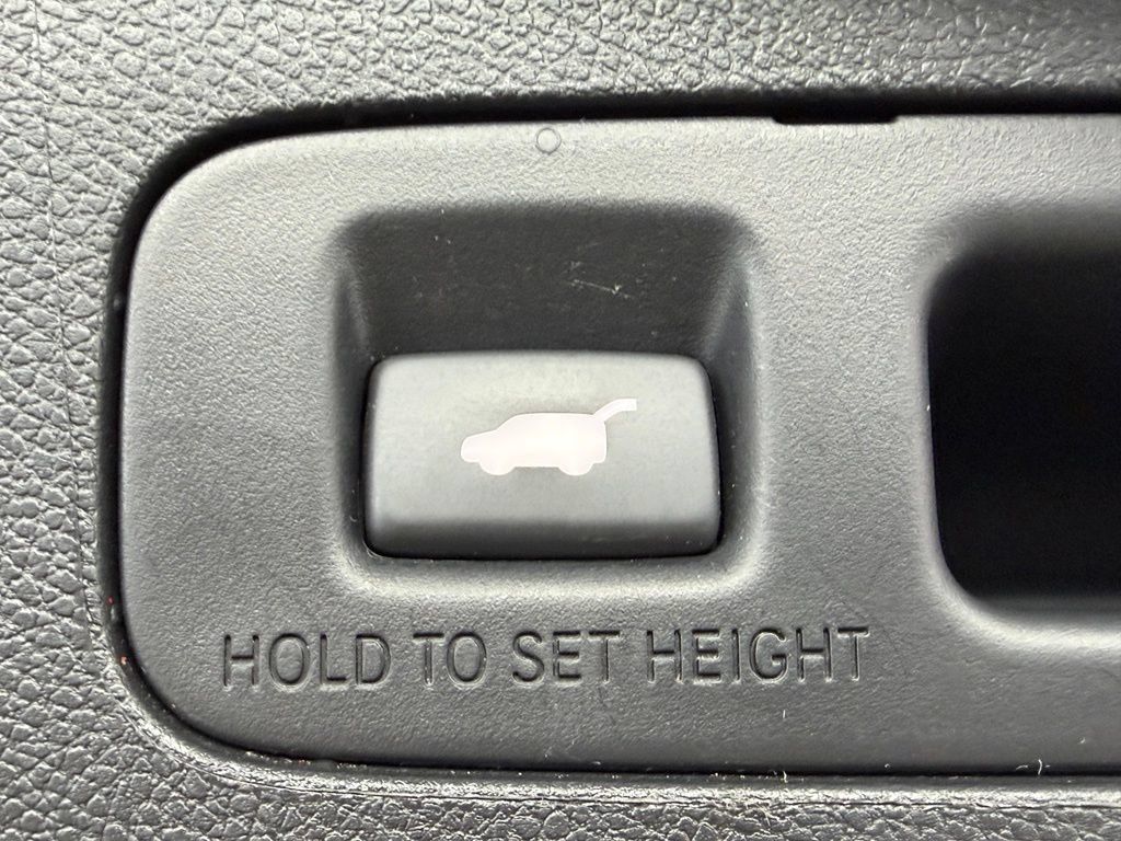 Used 2022 Honda CR-V Touring image 16