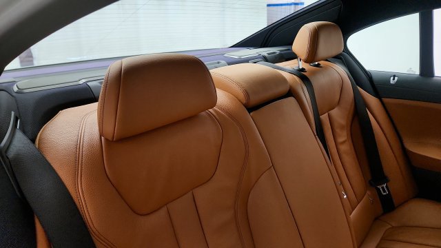 Used 2019 BMW 740i w/ M Sport Package RWD image 38