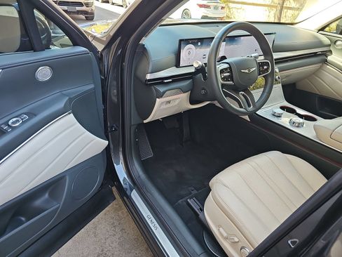 Certified 2026 Genesis GV80 2.5T Select AWD/4WD image 10