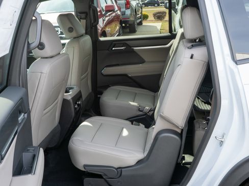 New 2026 GMC Acadia Elevation w/ Elevation Premium Package image 19