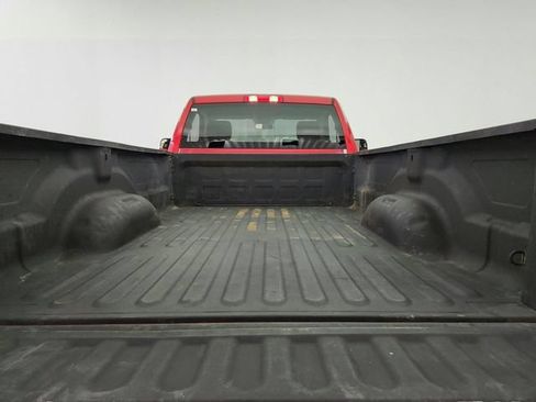 Used 2018 RAM 3500 Tradesman w/ Chrome Appearance Group AWD/4WD image 17