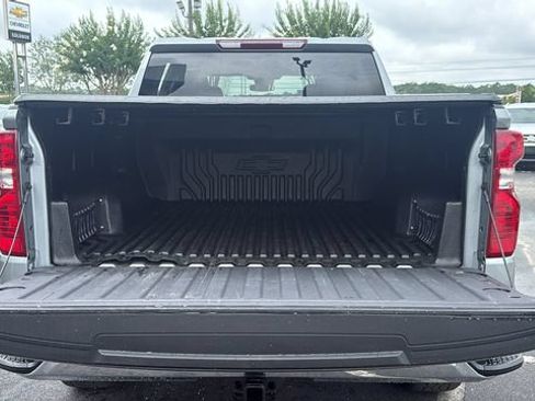 Used 2024 Chevrolet Silverado 1500 LT AWD/4WD image 11